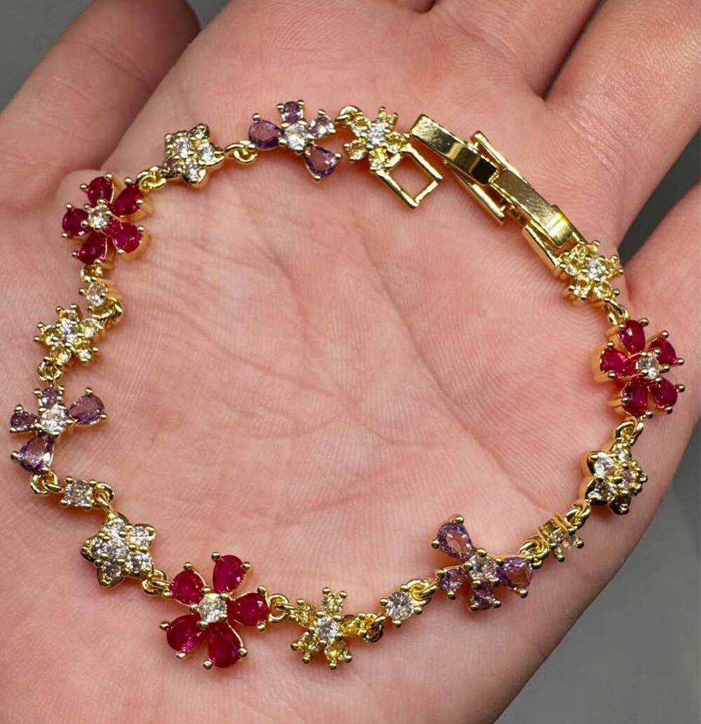 Tarnish Free 18K Gold Plated Floral Bracelet